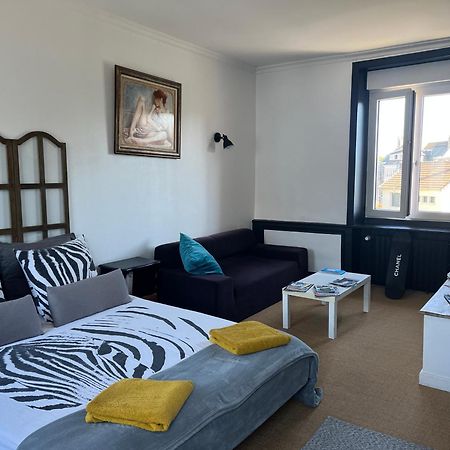 Chambre Spacieuse Dans Maison Renovee Granville Luaran gambar